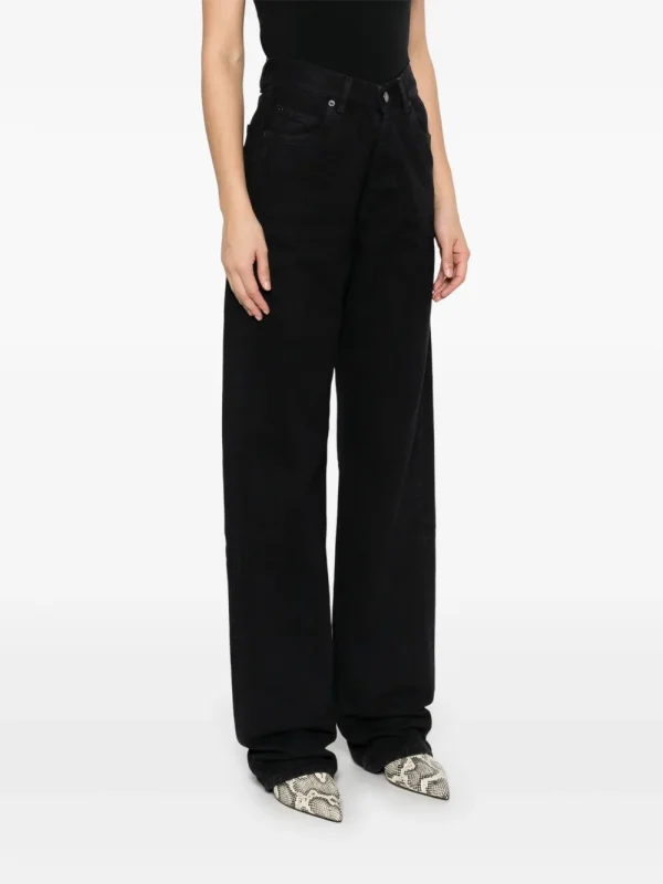V-waist baggy jeans