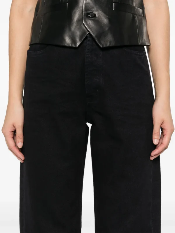 V-waist baggy jeans